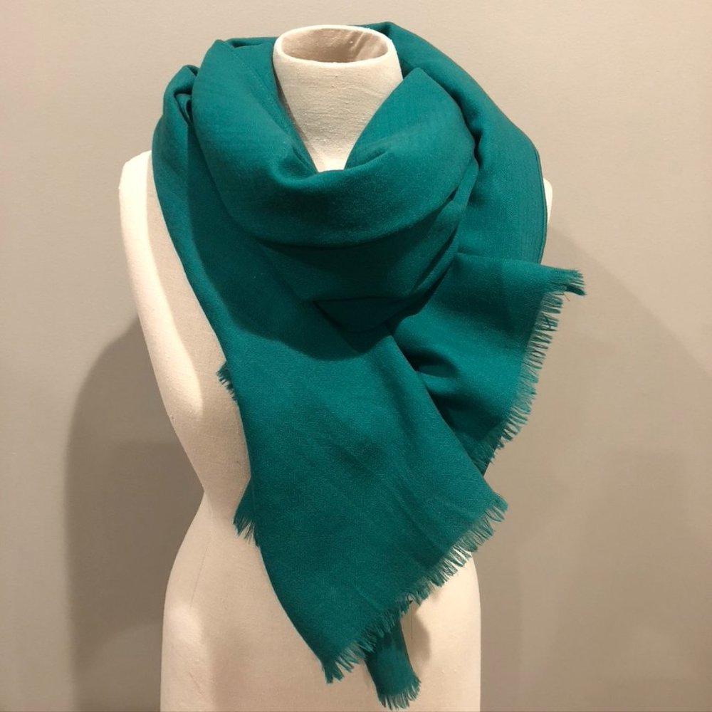 Laurel Made in Germany Green Scarf